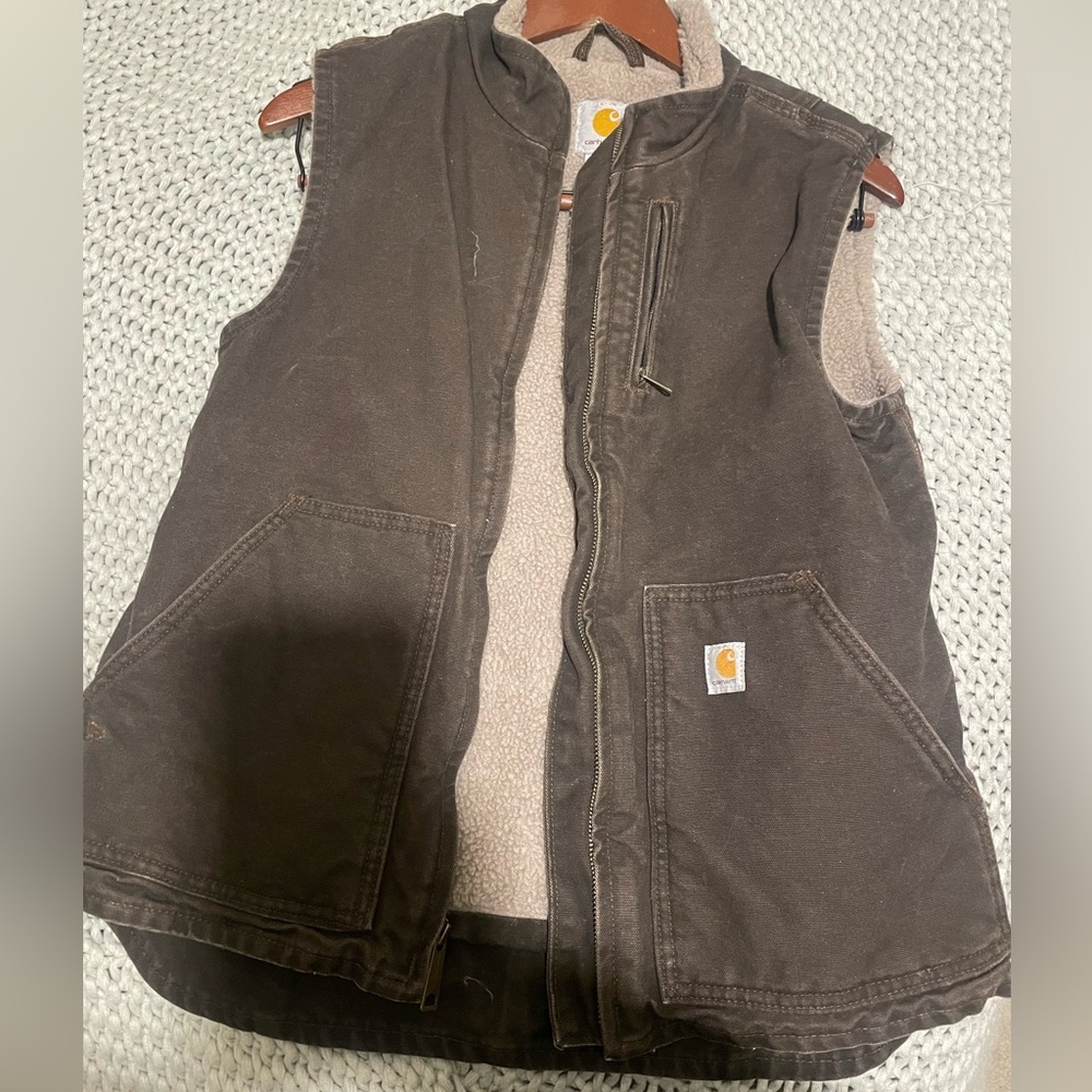 Small Carhatt Vest
